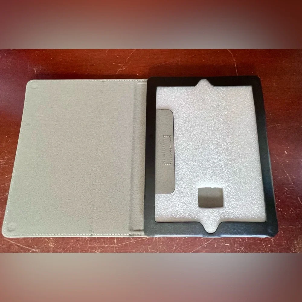 iPad case / cover with magnetic closure. Padded. NWOT. Great gift.